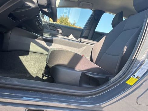 Used 2025 Toyota Prius LE image 7