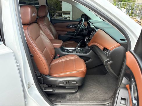 Used 2020 Chevrolet Traverse High Country w/ LPO, Cargo Package FWD image 6