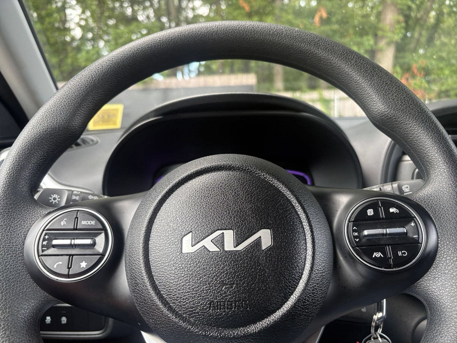 Used 2025 Kia Soul LX w/ LX Technology Package FWD image 22