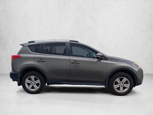 Used 2014 Toyota RAV4 XLE FWD image 4