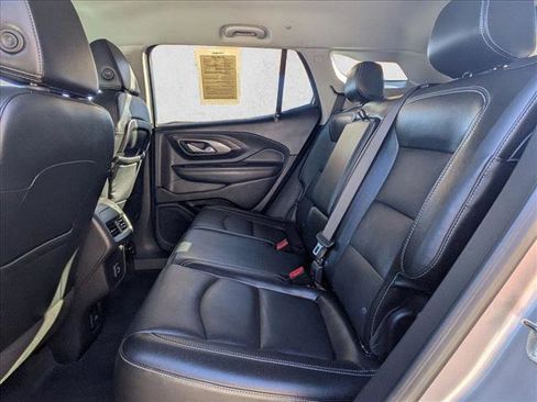 Used 2023 GMC Terrain SLT image 12