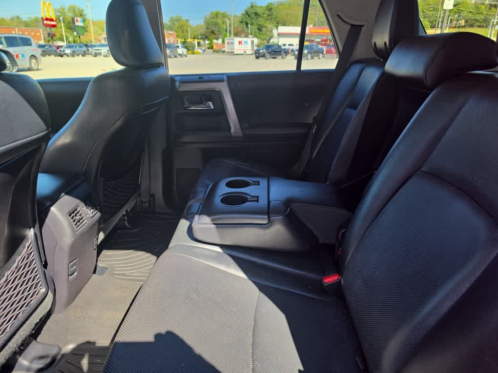 Used 2015 Toyota 4Runner Limited AWD/4WD image 5