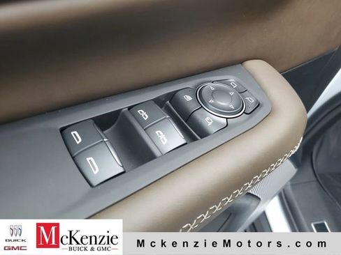 New 2026 GMC Yukon Denali Ultimate AWD/4WD image 9