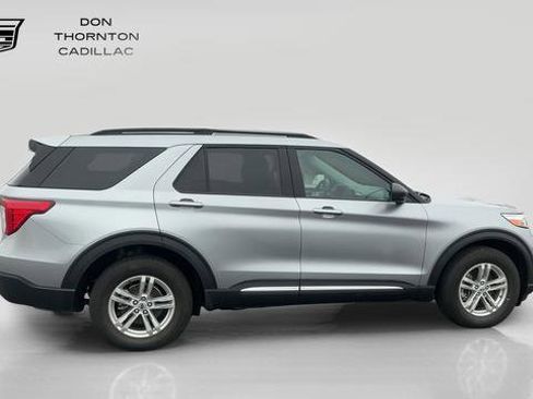 Used 2023 Ford Explorer XLT w/ Equipment Group 202A AWD/4WD image 6