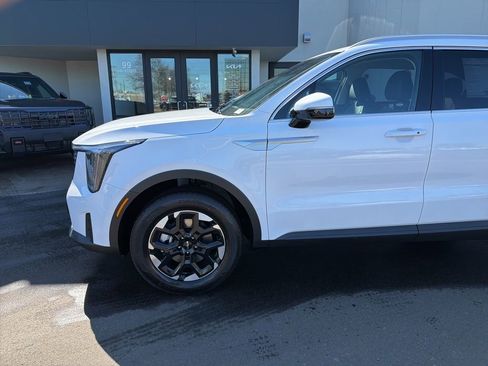 New 2026 Kia Sorento S AWD/4WD image 10