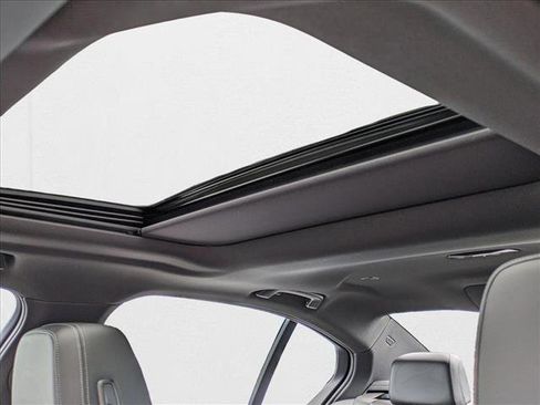 Used 2025 BMW i5 xDrive40 w/ Premium Package image 16