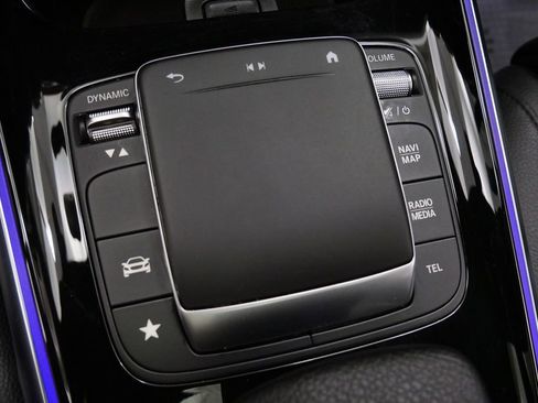 Used 2021 Mercedes-Benz GLB 250 4MATIC image 33