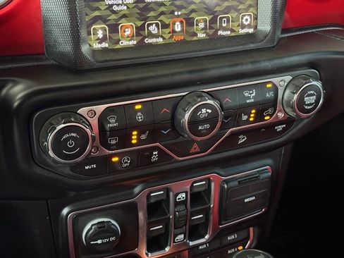 Used 2020 Jeep Wrangler Unlimited Rubicon AWD/4WD image 35