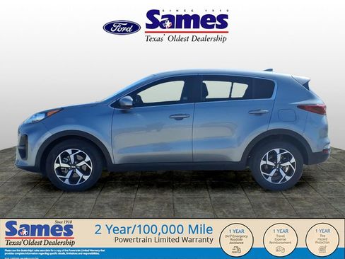 Used 2022 Kia Sportage LX image 3