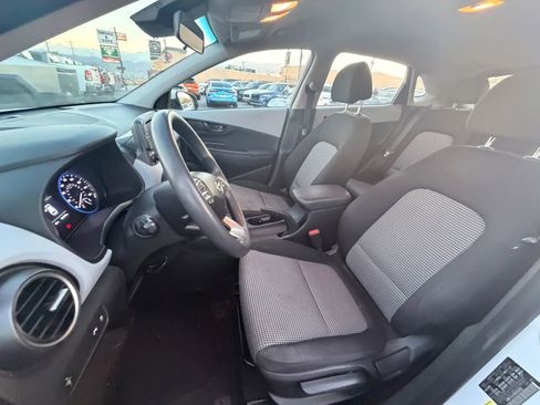 Used 2021 Hyundai Kona SE FWD image 9