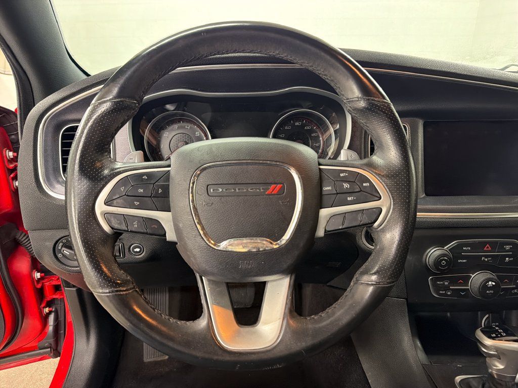Used 2018 Dodge Charger R/T RWD image 18