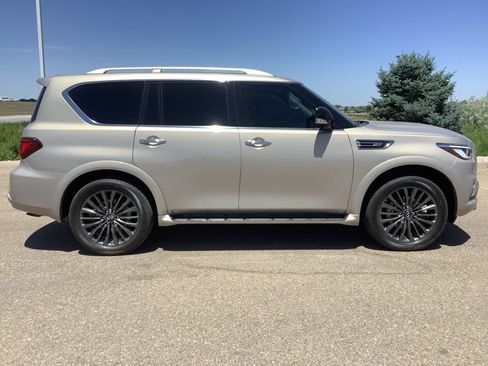 Used 2023 INFINITI QX80 Premium Select w/ Cargo Package AWD/4WD image 2
