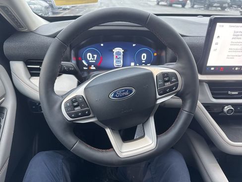New 2026 Ford Explorer Active w/ Active Comfort Package image 13