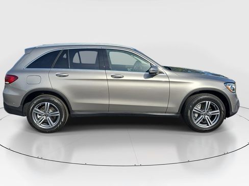 Used 2022 Mercedes-Benz GLC 300 image 4