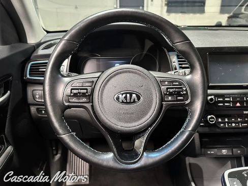 Used 2019 Kia Niro EX Premium w/ Cold Weather Package 1.0 FWD image 38