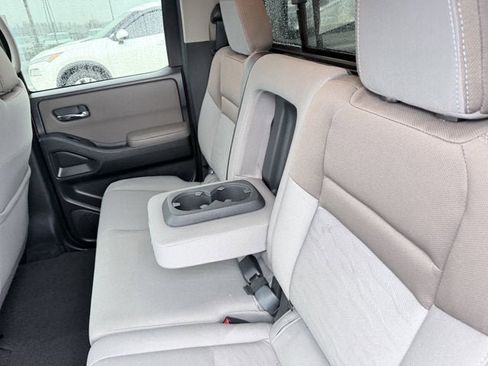Certified 2022 Nissan Frontier SV image 20