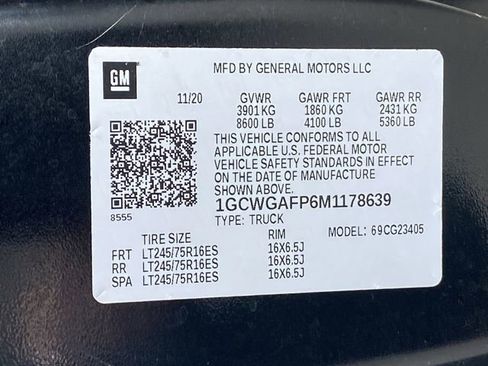 Used 2021 Chevrolet Express 2500 w/ Driver Convenience Package image 37