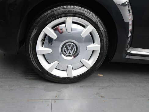 Used 2017 Volkswagen Beetle 1.8T SEL image 10