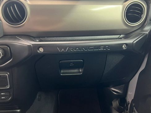 Used 2018 Jeep Wrangler Sport AWD/4WD image 21