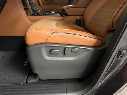 Used 2023 INFINITI QX80 Sensory w/ Cargo Package RWD image 12