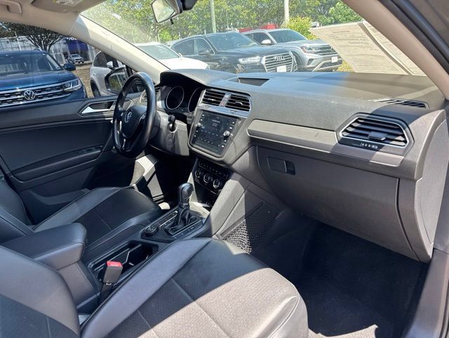 Used 2019 Volkswagen Tiguan SEL R-Line AWD/4WD image 15