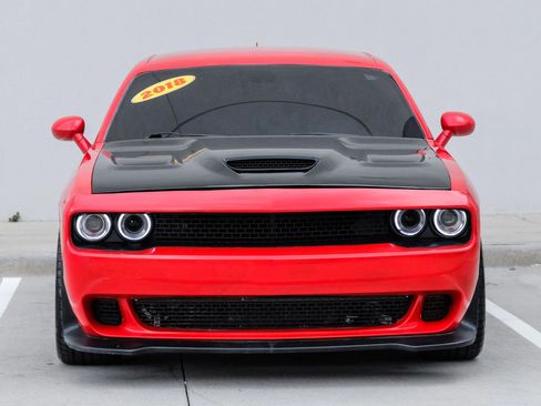 Used 2018 Dodge Challenger R/T w/ Driver Convenience Group RWD image 5