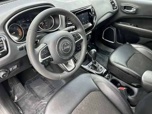 Certified 2021 Jeep Compass Latitude FWD image 17