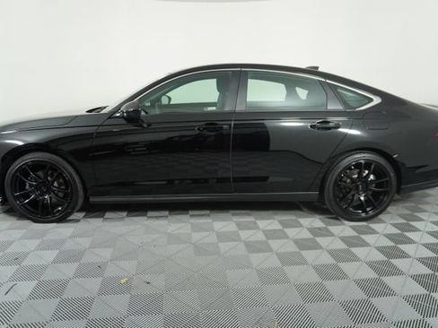 Used 2025 Honda Accord Sport image 4