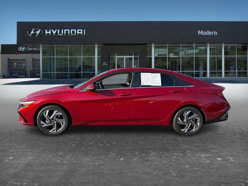 Certified 2025 Hyundai Elantra Limited FWD image 6