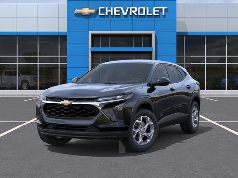 New 2026 Chevrolet Trax LS w/ LS Convenience Package FWD image 6