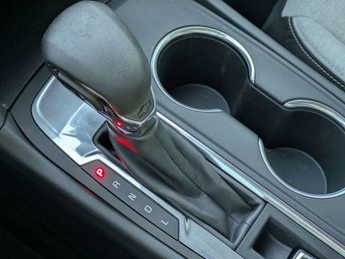 Used 2022 Chevrolet Equinox LS image 22