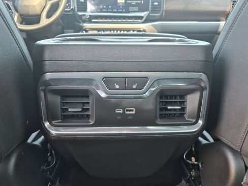 Used 2024 Chevrolet Silverado 1500 High Country w/ Z71 Off-Road Package AWD/4WD image 27