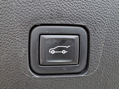 Used 2021 Chevrolet Traverse LT AWD/4WD image 31