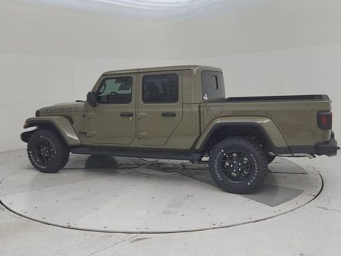 New 2025 Jeep Gladiator Sport image 10