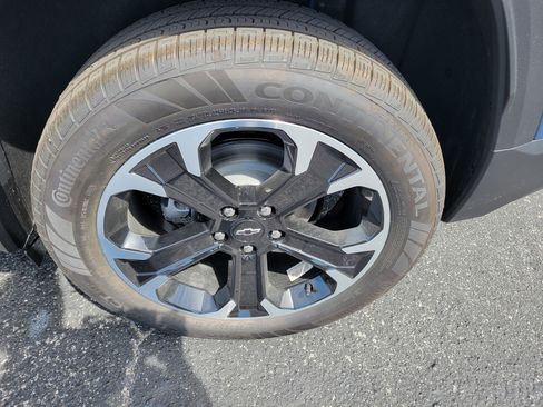 Used 2026 Chevrolet Equinox LT w/ Convenience Package II image 37