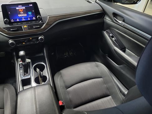 Used 2023 Nissan Altima 2.5 SV image 14