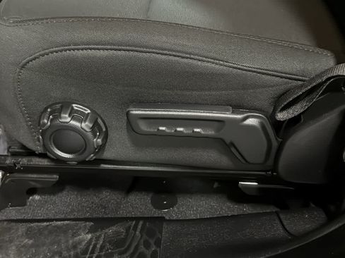 Used 2022 Jeep Wrangler Unlimited Sport AWD/4WD image 22