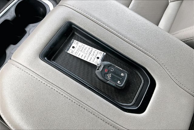 Used 2020 GMC Sierra 1500 SLT w/ SLT Premium Plus Package AWD/4WD image 9