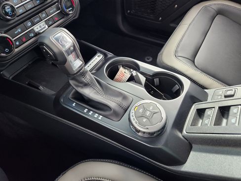 New 2025 Ford Bronco Outer Banks image 24