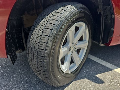 Used 2010 Toyota Highlander 4WD image 32