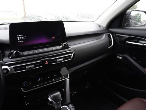 Used 2022 Kia Seltos SX AWD/4WD image 22