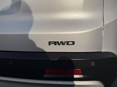 Used 2019 GMC Acadia SLT image 24