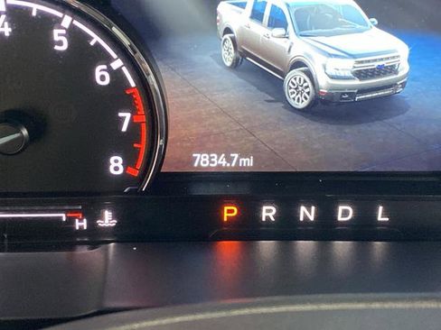 Used 2024 Ford Maverick Lariat image 6