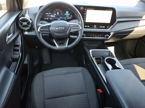 Used 2025 Chevrolet Equinox LT w/ Midnight Edition AWD/4WD image 11