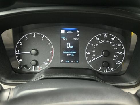 Used 2023 Toyota Corolla Cross L AWD/4WD image 14
