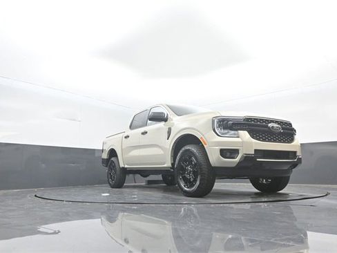 New 2025 Ford Ranger XLT w/ Black Appearance Package image 23