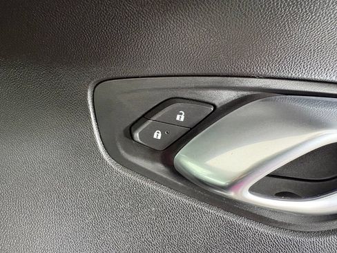 Used 2018 Chevrolet Camaro LT RWD image 35
