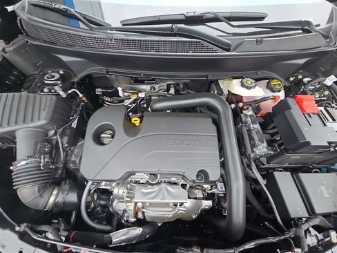 New 2025 Chevrolet Equinox LT w/ Convenience Package II image 29