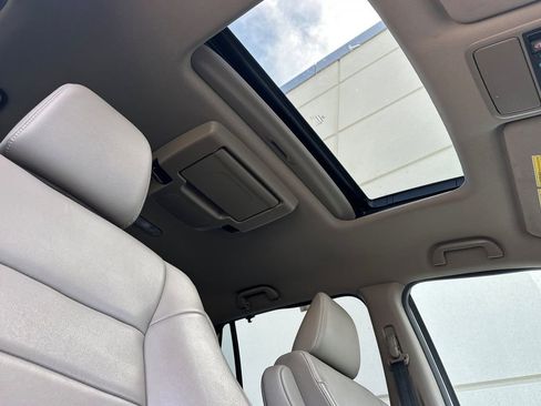 Used 2019 Honda Pilot Touring image 15