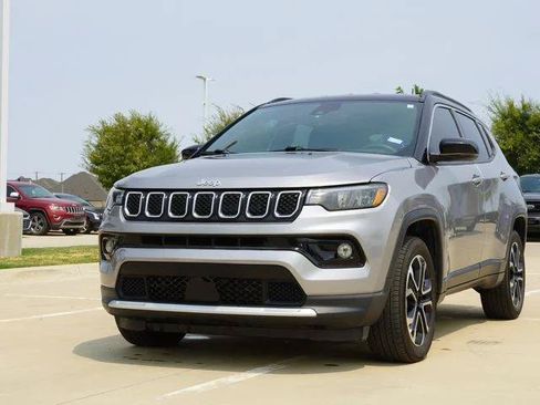 Certified 2024 Jeep Compass Limited AWD/4WD image 3